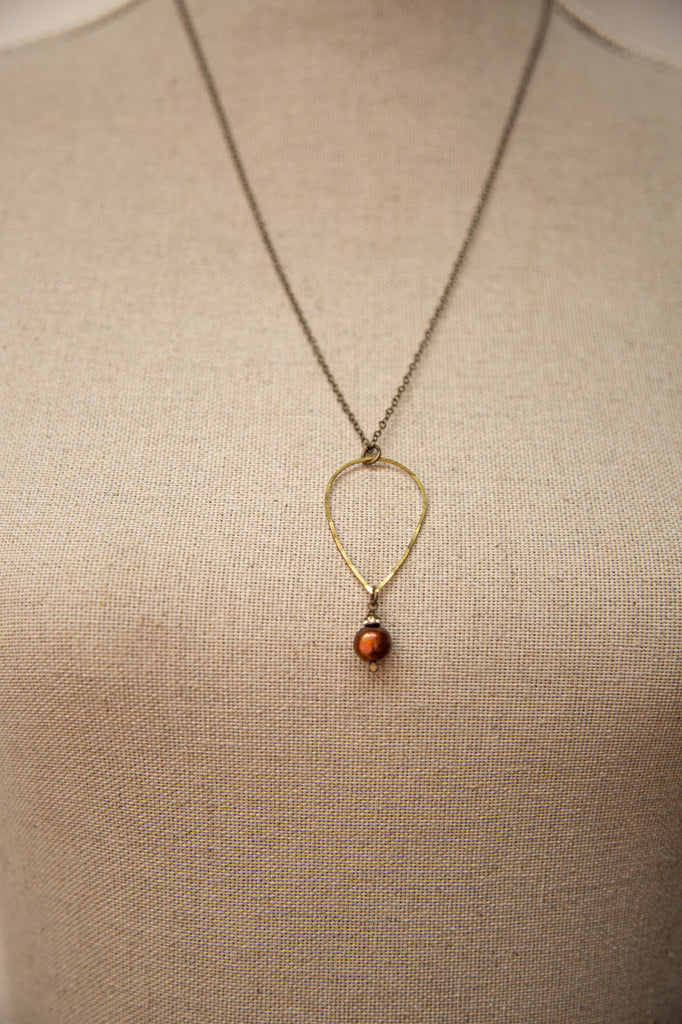 Bohemian Blu | Brown Pearl Oval Necklace