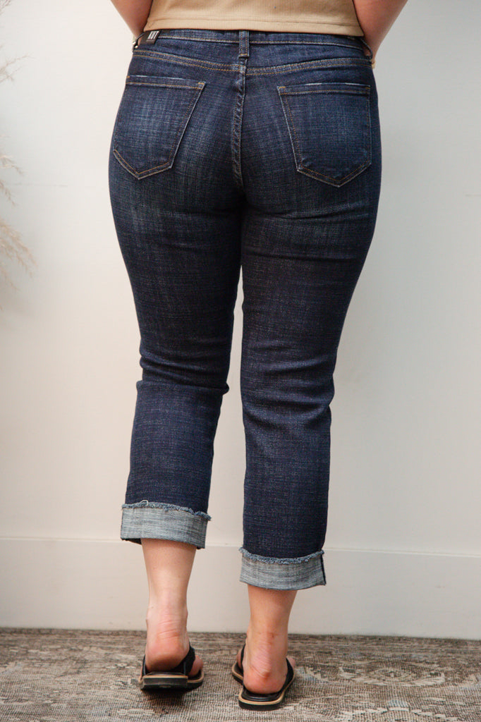 KUT | Amy Mid Rise Crop Straight Leg - Acknowledging Wash